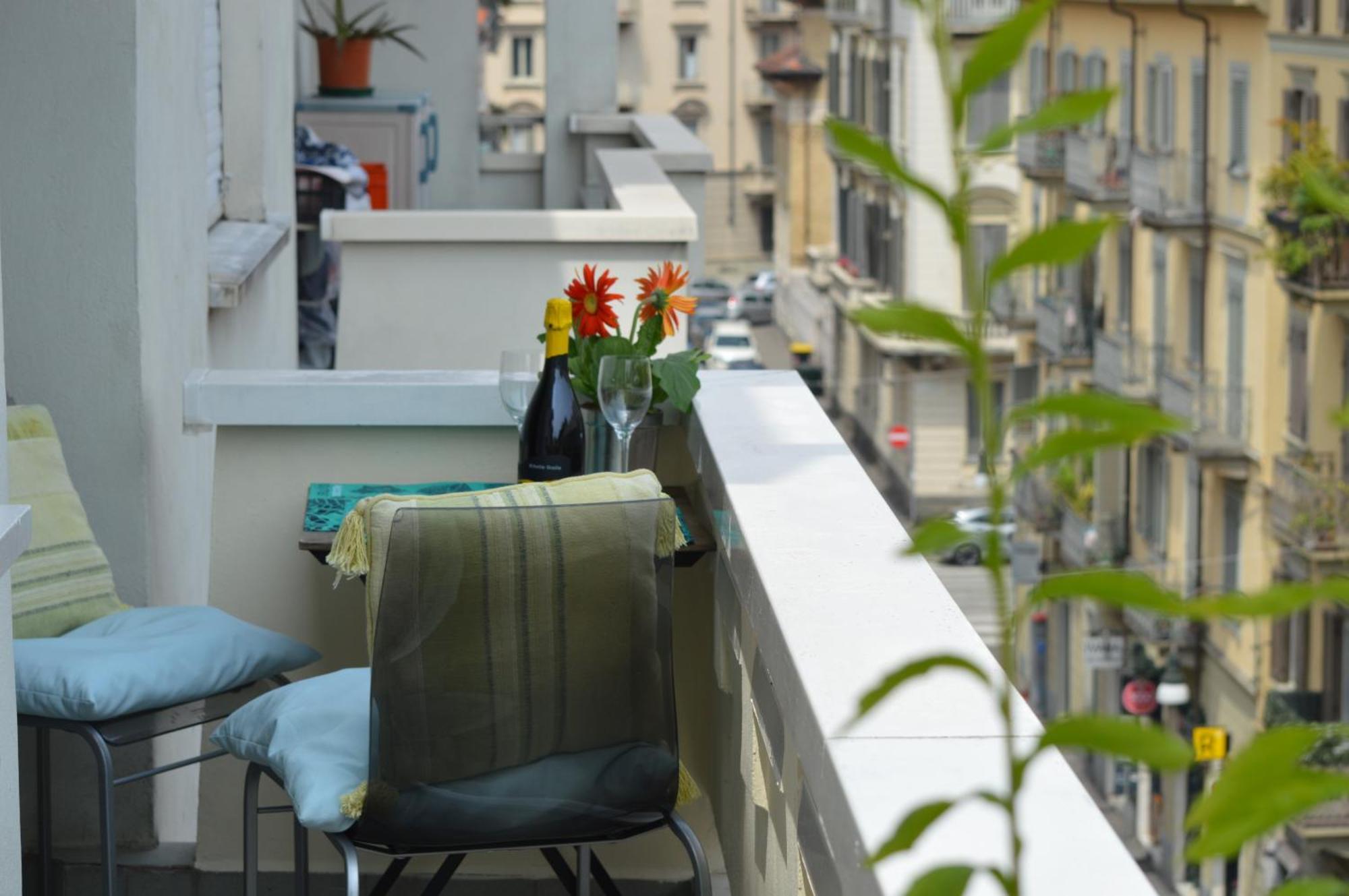 Flat City Center Porta Susa, Free Parking Wifii Smart Tv Sky Turim Exterior foto